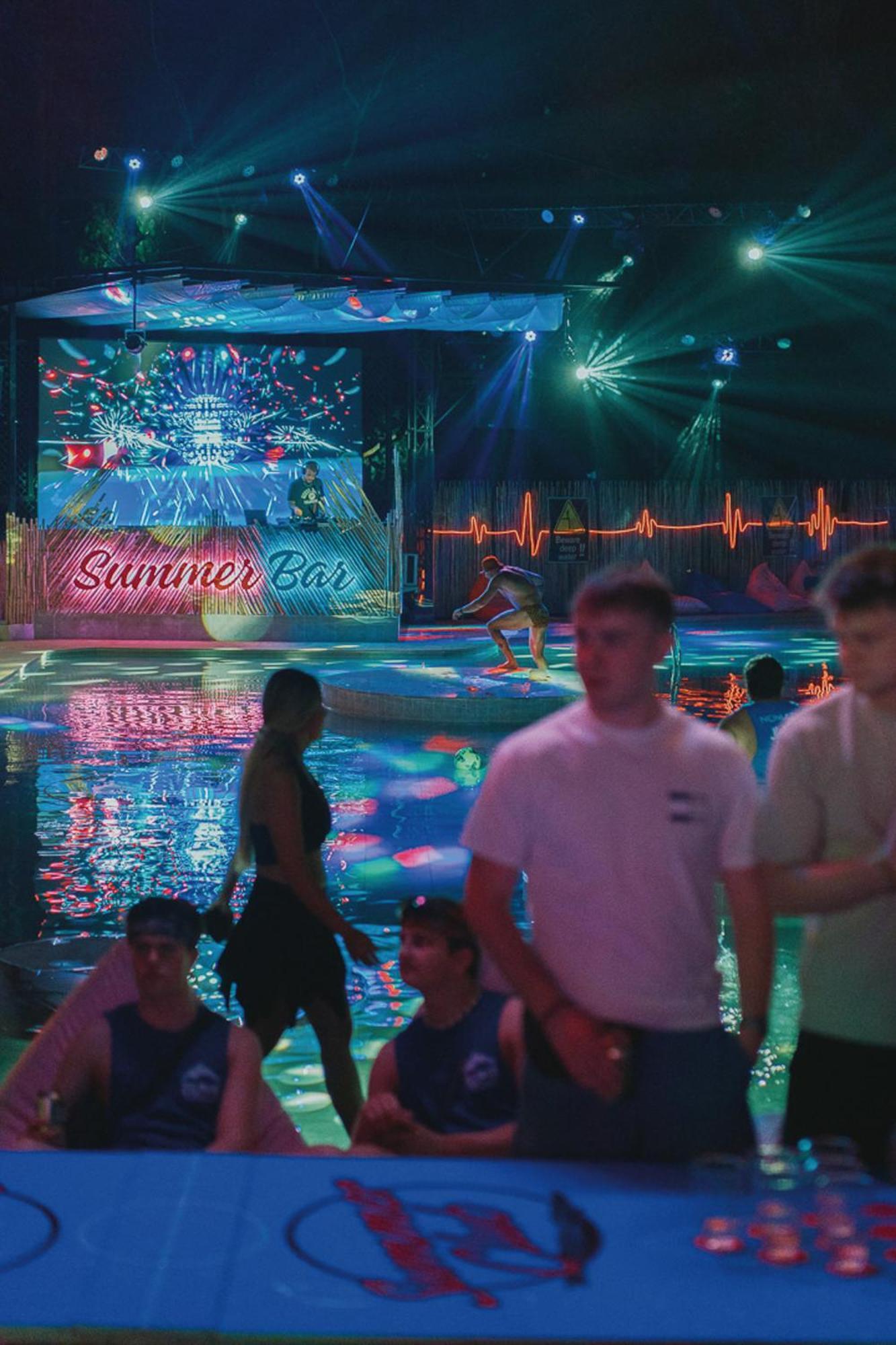 Summer Club And Hostel Ao Nang エクステリア 写真